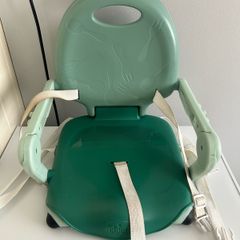 Free foldable booster seat