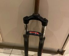 SR Suntour 27.5" fork