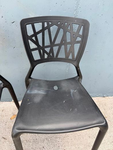 Set of 4 Black Modern Plastic Dining/ Stacking Chairs