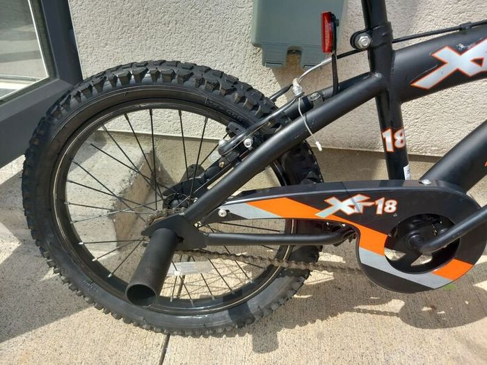 XR18 Kids bike size 18 inch wheels