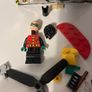 Lego DC Robin minifigure Image 2