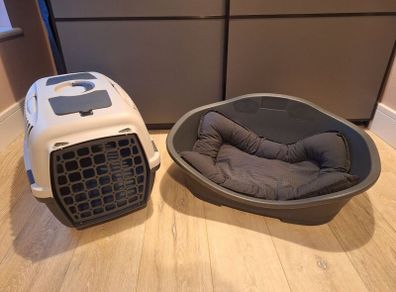 Pet