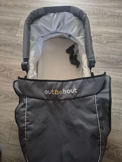 Out and About Single Bassinet