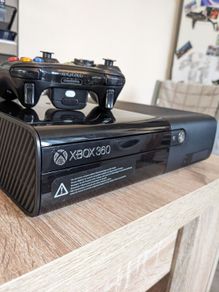 Xbox 360 E console 250GB