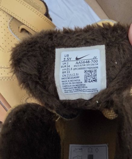 Nike Trainers kids size 2 UK