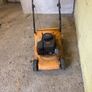 Petrol lawnmower Image 3