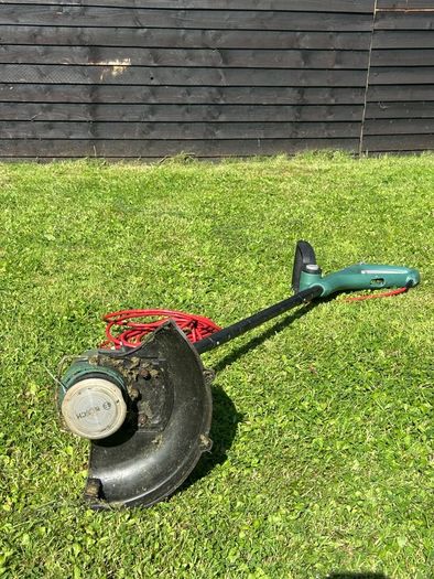 Bosch Easy Grass Strimmer Corded