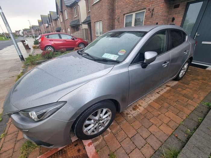 Mazda Mazda3 2015