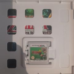 Legend of zelda: a link between worlds