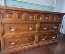 Solid wood 8-drawer dresser
