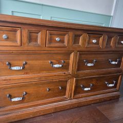 Solid wood 8-drawer dresser