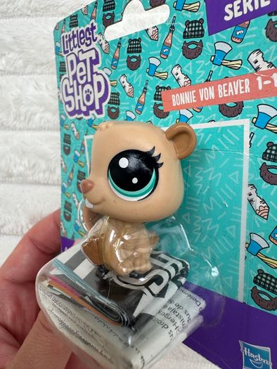 Littlest Pet Shop Bonnie Von Beaver 1-135 LPS Please see pictures