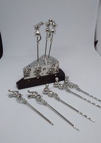 Newbridge Silverware : Mice Cheese Picks On Stand