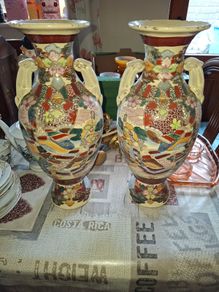 A Large Beautiful Old Pair of Satsuma Pottery Vases around 1900s, Japanese earthenware