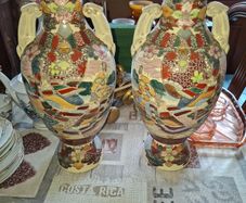 A Large Beautiful Old Pair of Satsuma Pottery Vases around 1900s, Japanese earthenware