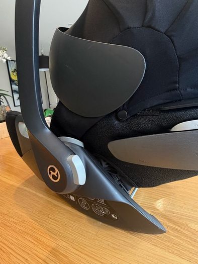 Cyber Platinum Cloud T i-Size car seat