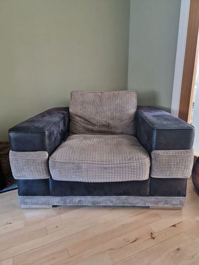 3 seater and two armchairs grey black