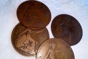 2 x 1916 copper pennies.