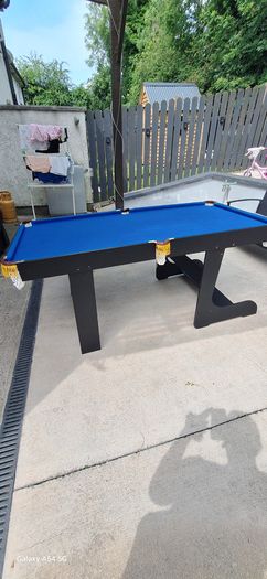Pool table