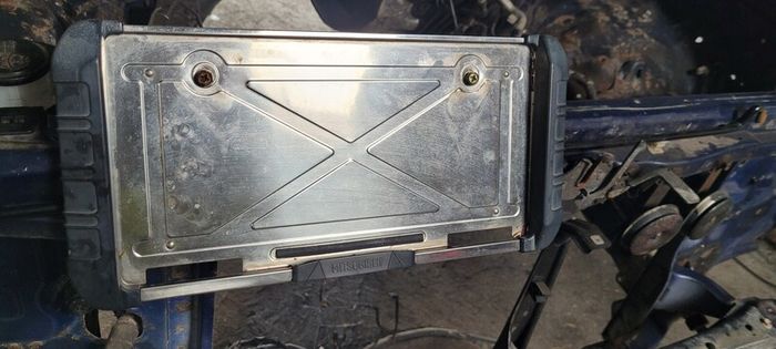 mitsubishi number plate holder