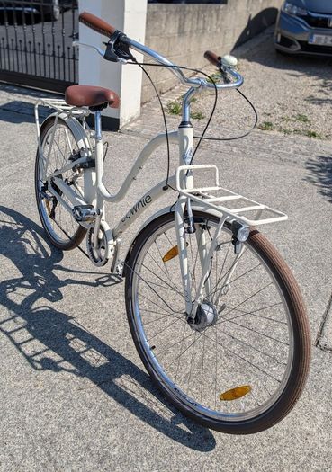 Ladies retro city bike for sale