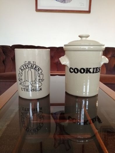 Stoneware Kitchen Utensils Holder Pearsons of Chesterfield