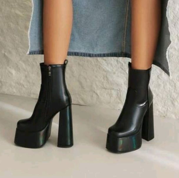 Black Chameleon Waterproof Ultra High Platform  Ankle Boots, size 40