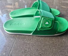 Stella McCartney adidas sliders - never worn