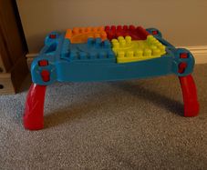 Mega Bloks Build 'n Learn Portable Activity Table