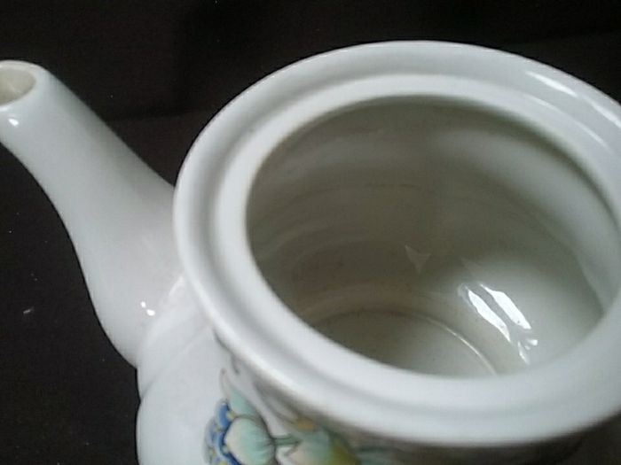 Churchill Teapot
