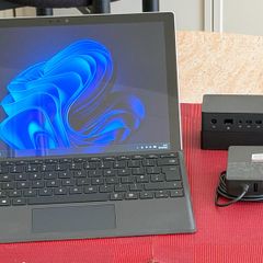 Microsoft Surface Pro 5 - Core i5 - 8gb RAM - 256gb SSD - Dockstation