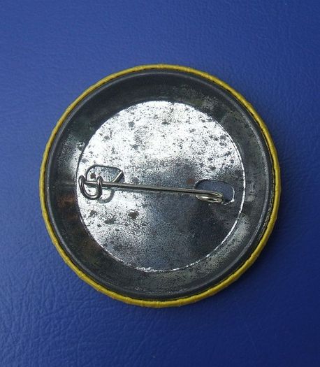 DICK TRACY (1990 action crime film) - a MacDonalds promotional button badge (1990)