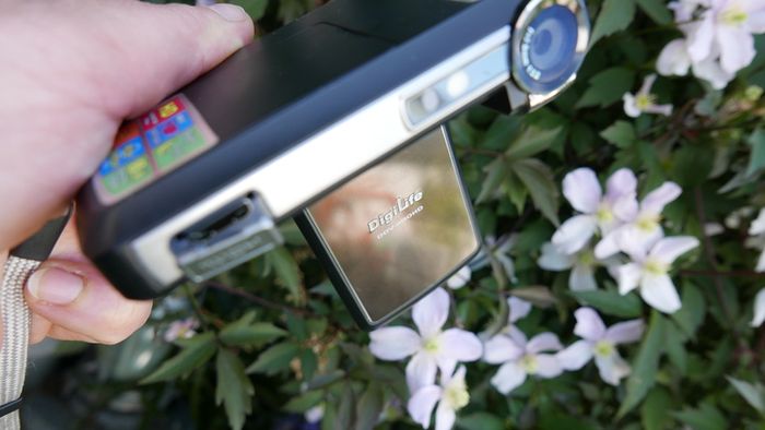 DigiLife DDV-1100HD Digital Video Camcorder