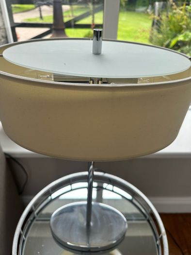 Table lamp