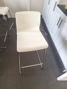 6 barstools 2 big and 4 small