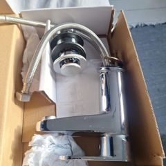 Final Reduction Deva Adore Mono Basin Mixer with Clicker waste New in box