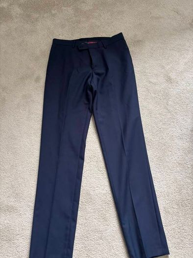 Bennetti Navy Three-Piece Suit (36R / 32R)