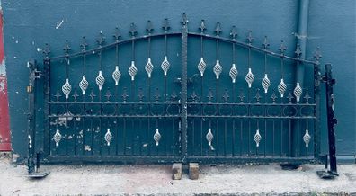 gate