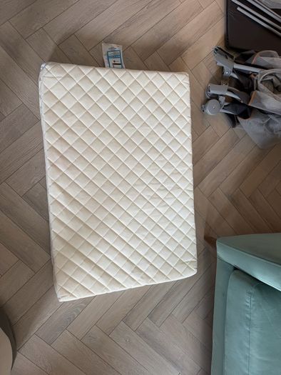 Graco contour travel cot and mattress