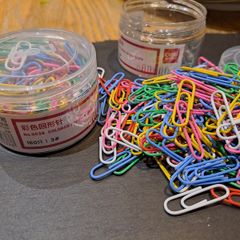 160 coloured Paper clips