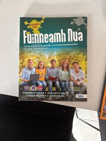 Fuinneamh nua LC Irish book