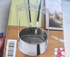 Paint brushe holder