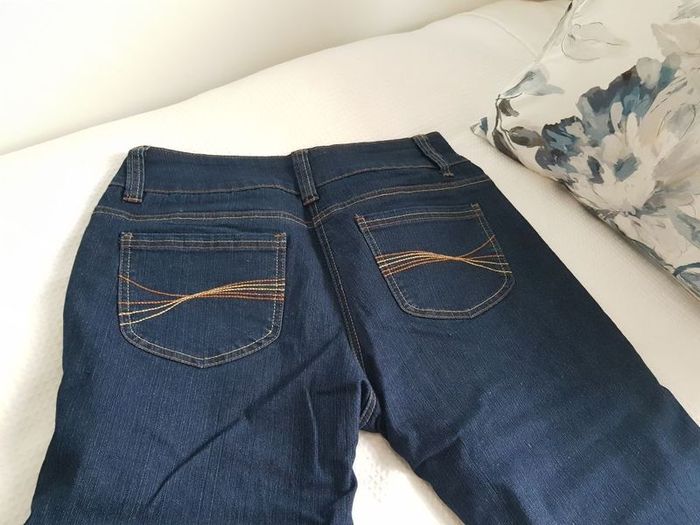 3/4 Length Jeans - Size 14