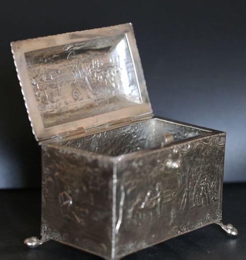 Summer Jewellery & Silver Auction, 25th August.