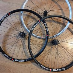 Pacenti wheelset