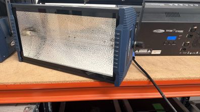 Showtec Titan Strobe RGB+W x 4