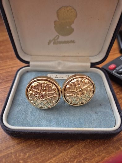 Vintage Round Earrings