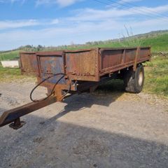 Tipping trailer