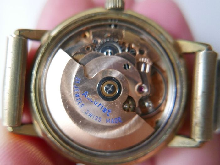 Vintage Accurist Automatic Gentleman's Wristwatch  (works well and keeps time)