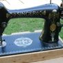 Antique Singer Hand Sewing Machine (in working order) Image 2